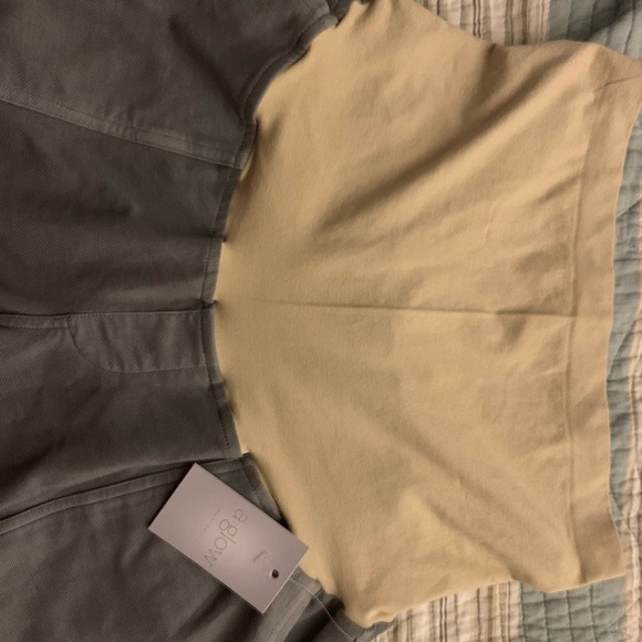 Maternity capris - Picture 3 of 5